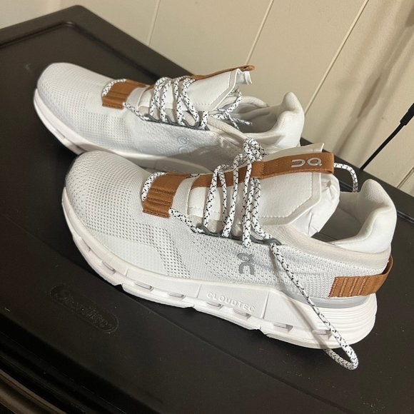 On Running Shoes - OnCloud White Pearl Sneakers